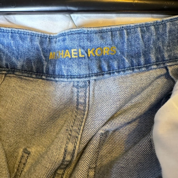 Michael Kors Adorable Balloon Leg Pleated Jeans - Picture 8 of 8